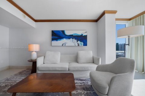 Condo in Miami Beach, Florida, 1 bedroom  № 1667483 - photo 8