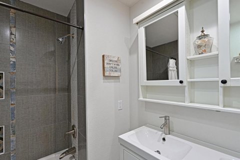 Casa en venta en Bradenton, Florida, 3 dormitorios, 127.65 m2 № 1721502 - foto 18