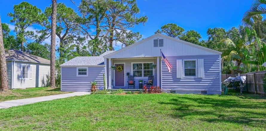 Casa en Bradenton, Florida 3 dormitorios, 127.65 m2 № 1721502