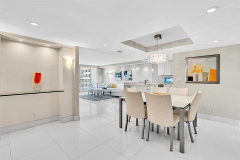 Condo in Fort Lauderdale, Florida, 2 bedrooms № 2154967 - photo 8