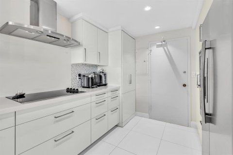 Condo in Fort Lauderdale, Florida, 2 bedrooms № 2154967 - photo 16
