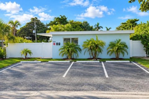 Immobilier commercial à Deerfield Beach, Floride 240.99 m2 № 2423521