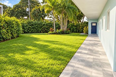 Immobilier commercial à vendre à Deerfield Beach, Floride: 240.99 m2 № 2423521 - photo 2