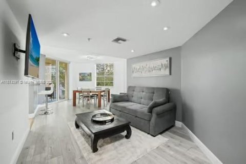 Condo in Fort Lauderdale, Florida, 2 bedrooms  № 1763152 - photo 4
