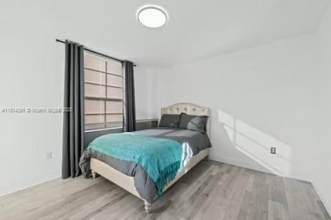 Condo in Fort Lauderdale, Florida, 2 bedrooms  № 1763152 - photo 10