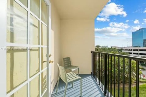 Condo in Fort Lauderdale, Florida, 2 bedrooms  № 1763152 - photo 11