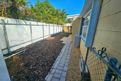 Casa en venta en Miami, Florida, 2 dormitorios, 130.43 m2 № 2002674 - foto 19