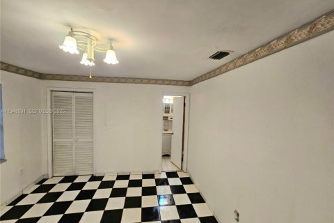 Casa en venta en Miami, Florida, 2 dormitorios, 130.43 m2 № 2002674 - foto 15