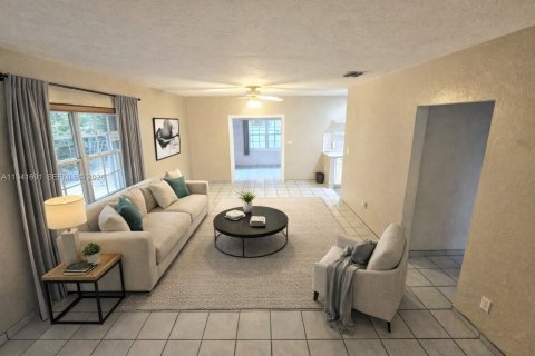 Casa en venta en Miami, Florida, 2 dormitorios, 130.43 m2 № 2002674 - foto 3