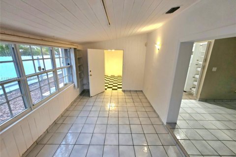 Casa en venta en Miami, Florida, 2 dormitorios, 130.43 m2 № 2002674 - foto 17