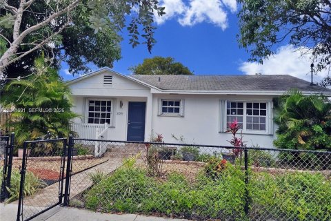 Casa en Miami, Florida 2 dormitorios, 130.43 m2 № 2002674