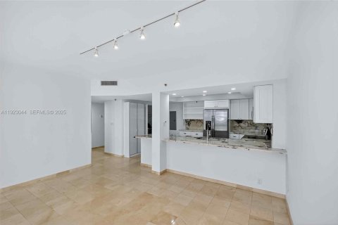 Condominio en venta en Miami, Florida, 3 dormitorios, 150.87 m2 № 1982551 - foto 17