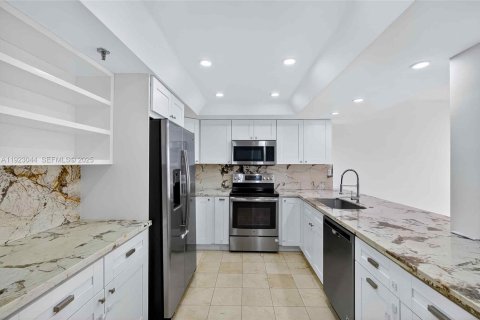 Condominio en venta en Miami, Florida, 3 dormitorios, 150.87 m2 № 1982551 - foto 8