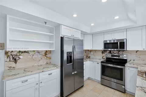 Condominio en venta en Miami, Florida, 3 dormitorios, 150.87 m2 № 1982551 - foto 11