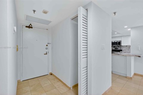 Condominio en venta en Miami, Florida, 3 dormitorios, 150.87 m2 № 1982551 - foto 7