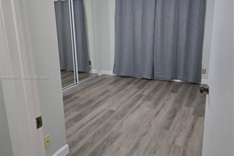 Снять в аренду кондоминиум в Дейви, Флорида 2 спальни, 102.19м2, № 2066123 - фото 12