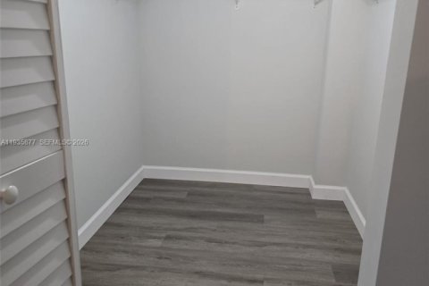 Снять в аренду кондоминиум в Дейви, Флорида 2 спальни, 102.19м2, № 2066123 - фото 6