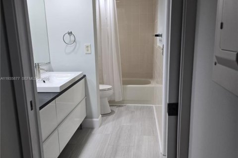 Снять в аренду кондоминиум в Дейви, Флорида 2 спальни, 102.19м2, № 2066123 - фото 9