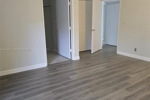 Снять в аренду кондоминиум в Дейви, Флорида 2 спальни, 102.19м2, № 2066123 - фото 5