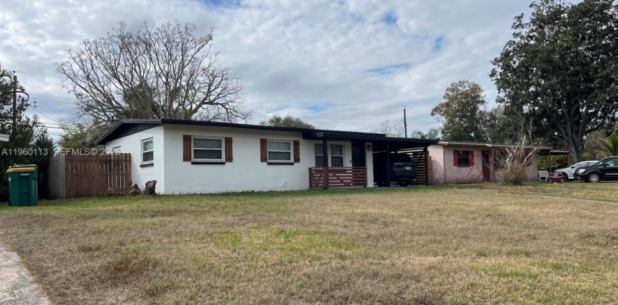 House in Melbourne, Florida 3 bedrooms, 93.46 sq.m. № 2021859