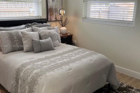 House in Melbourne, Florida 3 bedrooms, 93.46 sq.m. № 2021859 - photo 26