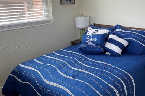 House in Melbourne, Florida 3 bedrooms, 93.46 sq.m. № 2021859 - photo 29