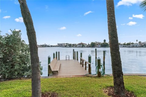 Condominio en venta en Treasure Island, Florida, 2 dormitorios, 122.63 m2 № 1530419 - foto 12