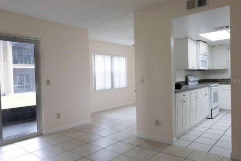 Copropriété à louer à Orlando, Floride: 2 chambres, 84.08 m2 № 2416709 - photo 2