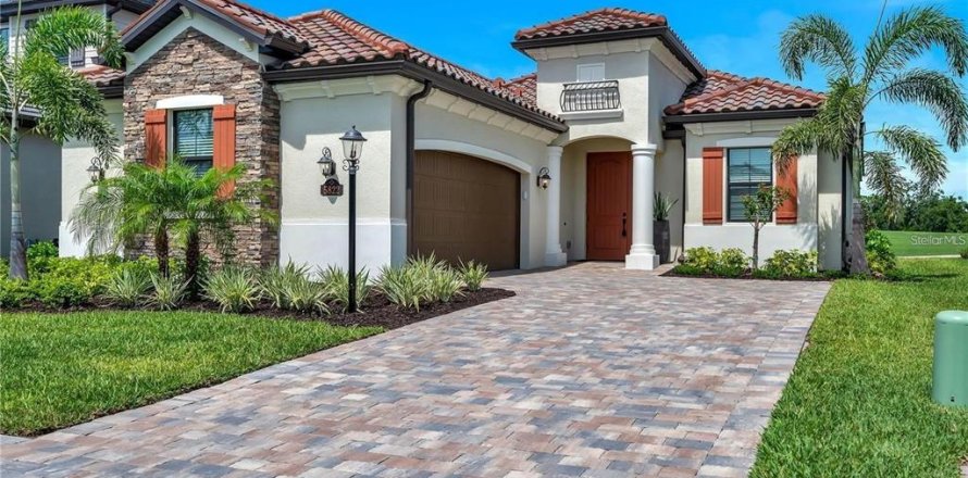 Casa en LAKEWOOD NATIONAL en Bradenton, Florida 3 dormitorios, 186.36 m2 № 1840487