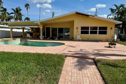 Casa en venta en Redington Beach, Florida, 3 dormitorios, 178.56 m2 № 1436442 - foto 5