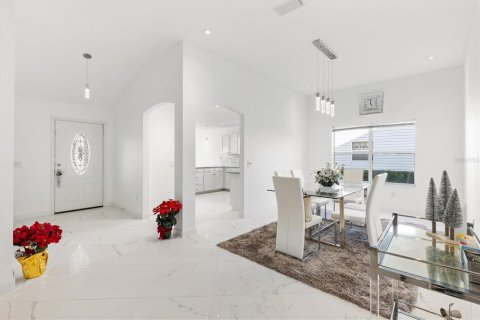 Casa en venta en The Villages, Florida, 3 dormitorios, 177.26 m2 № 1509240 - foto 2