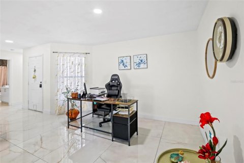 House in St. Lucie, Florida 3 bedrooms, 159.23 sq.m. № 2097802 - photo 23