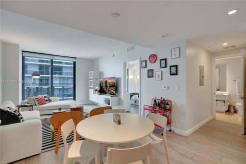 Condo in Miami, Florida, 1 bedroom  № 1763419 - photo 3