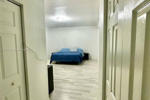 House in Homestead, Florida 4 bedrooms, 226.4 sq.m. № 1756029 - photo 27