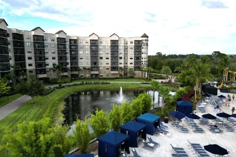 Condominio en venta en Winter Garden, Florida, 2 dormitorios, 117.52 m2 № 794623 - foto 1