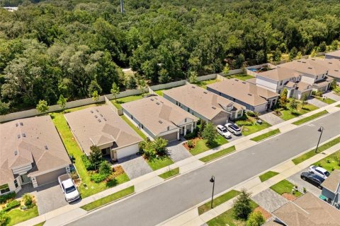 House in Mount Dora, Florida 3 bedrooms, 182.65 sq.m. № 2310330 - photo 3