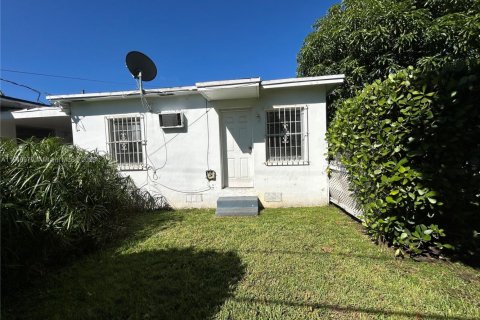 Apartment in El Portal, Florida 1 bedroom, 46.45 sq.m. № 1926111 - photo 18