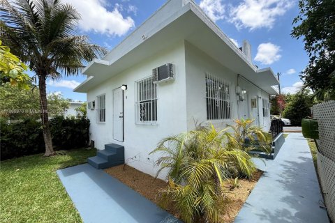 Apartment in El Portal, Florida 1 bedroom, 46.45 sq.m. № 1926111 - photo 4