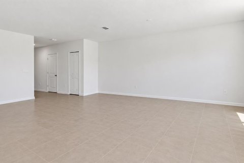 Villa ou maison à louer à Eustis, Floride: 4 chambres, 174.66 m2 № 2354837 - photo 17
