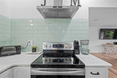 Купить виллу или дом в Спринг-Хилл, Флорида 3 комнаты, 178.37м2, № 2167118 - фото 22