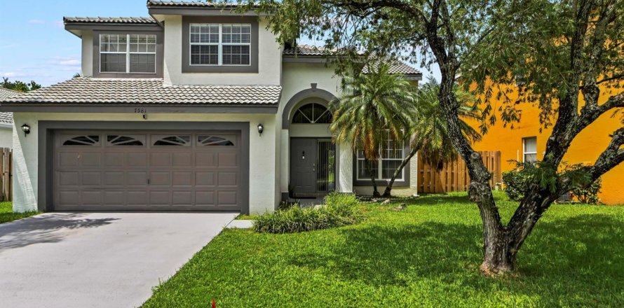 Casa en Lake Worth, Florida 4 dormitorios, 198.07 m2 № 2279626