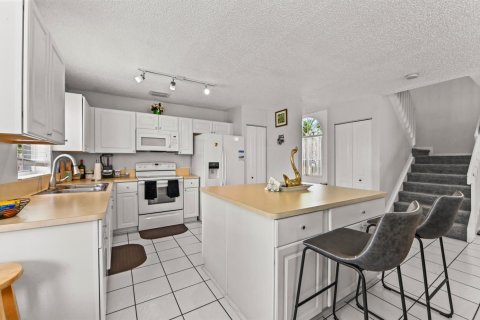 Casa en venta en Lake Worth, Florida, 4 dormitorios, 198.07 m2 № 2279626 - foto 12