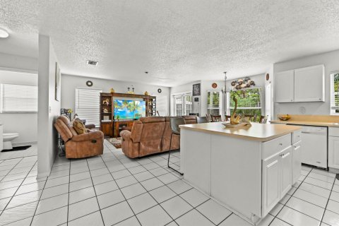 Casa en venta en Lake Worth, Florida, 4 dormitorios, 198.07 m2 № 2279626 - foto 9