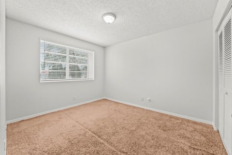 Casa en venta en Lake Worth, Florida, 4 dormitorios, 198.07 m2 № 2279626 - foto 25
