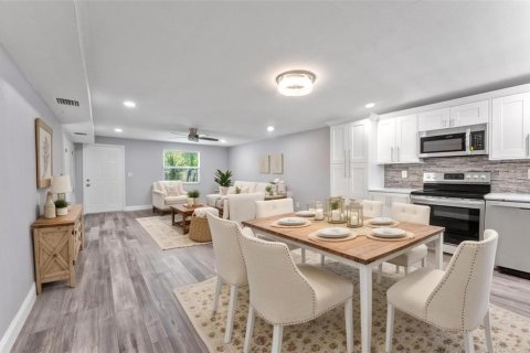 Casa en venta en Gulfport, Florida, 3 dormitorios, 172.8 m2 № 1913679 - foto 4