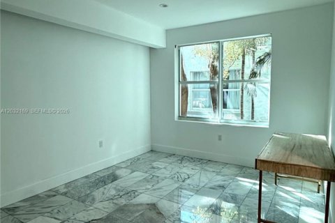 Apartment in Miami Beach, Florida 2 bedrooms, 60.39 sq.m. № 2086702 - photo 3