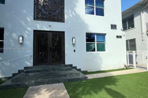 Apartment in Miami Beach, Florida 2 bedrooms, 60.39 sq.m. № 2086702 - photo 9