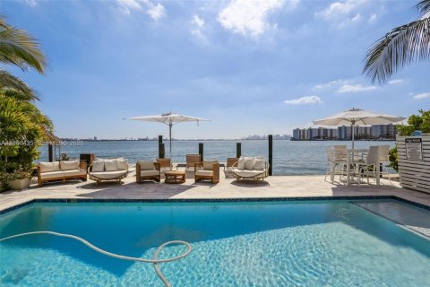 Condominio en alquiler en Miami Beach, Florida, 3 dormitorios, 205.31 m2 № 2016945 - foto 24