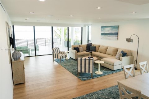 Condominio en alquiler en Miami Beach, Florida, 3 dormitorios, 205.31 m2 № 2016945 - foto 16