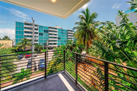 Condominio en alquiler en Miami Beach, Florida, 3 dormitorios, 205.31 m2 № 2016945 - foto 7